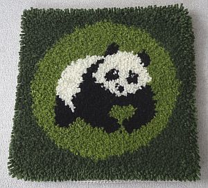 Knüpfteppiche und Knüpfwandbehänge zum selber Knüpfen aus Schurwolle Panda Bär