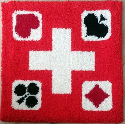 Jassteppich knüpfen aus Schurwolle mit Schweizer Kreuz und deutschen Kartensymbolen